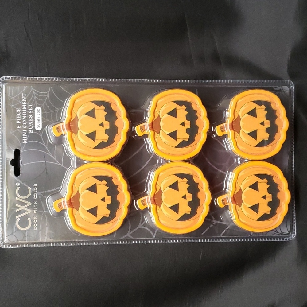 CWC Cook with Color 6 piece Jack-o-Lantern Mini Condiment/Snack Lidded Boxes